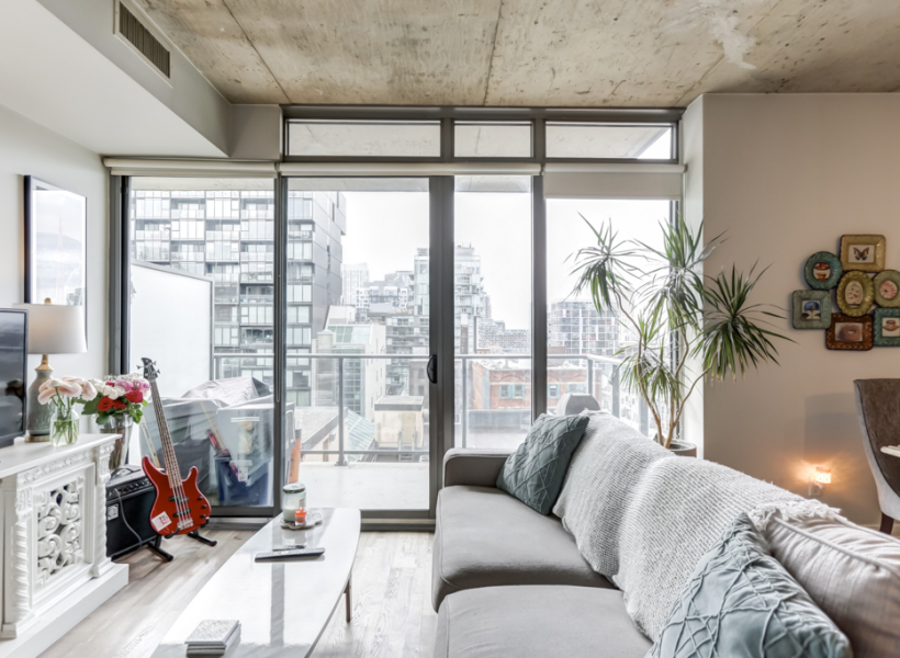 719 – 95 Bathurst Street