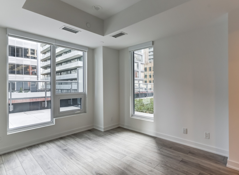 806 – 108 Peter Street