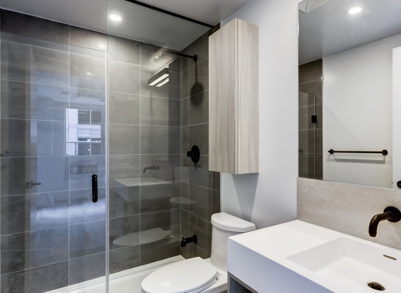 806 – 108 Peter Street