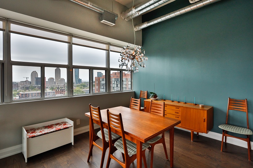 912 – 700 King Street West
